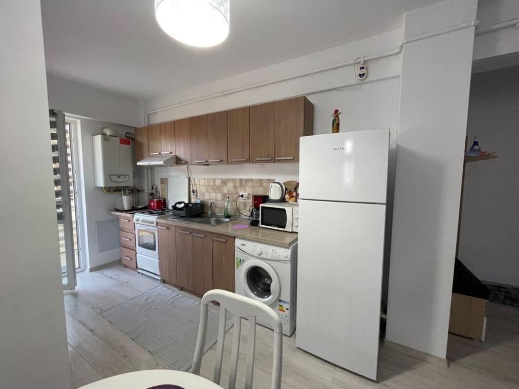 Deny'S Apartament Гура-Гуморулуй Экстерьер фото