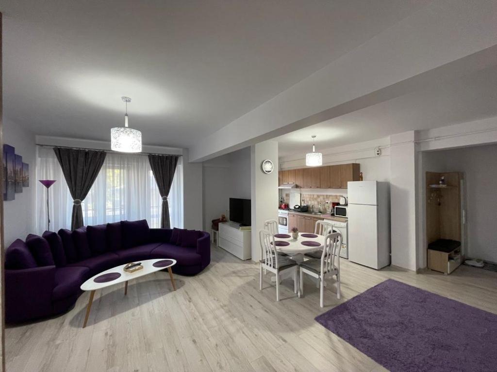 Deny'S Apartament Гура-Гуморулуй Экстерьер фото