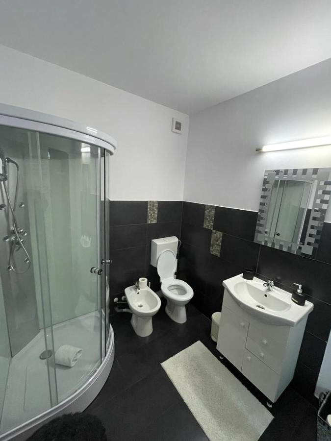 Deny'S Apartament Гура-Гуморулуй Экстерьер фото