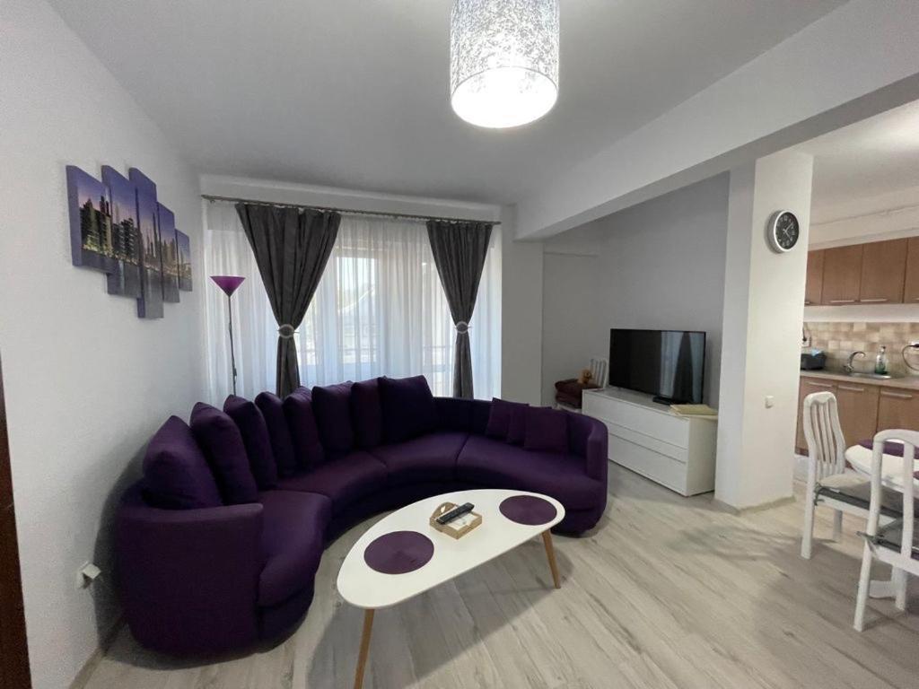 Deny'S Apartament Гура-Гуморулуй Экстерьер фото